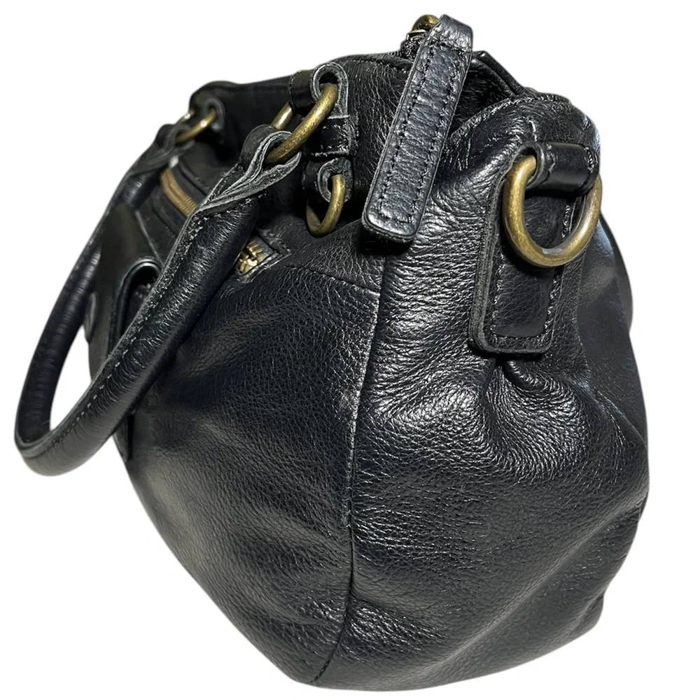 LIEBESKIND Elegant Black Women’s Handbag‎ - Picture 3 of 10
